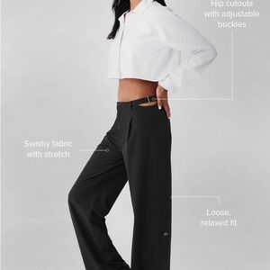 Women's Black Relaxed Fit Pants ALO YOGA SHOWDOWN S